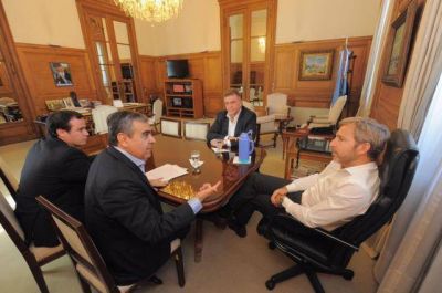 Alfaro pidi� fondos a Frigerio para arreglar accesos y 200 calles