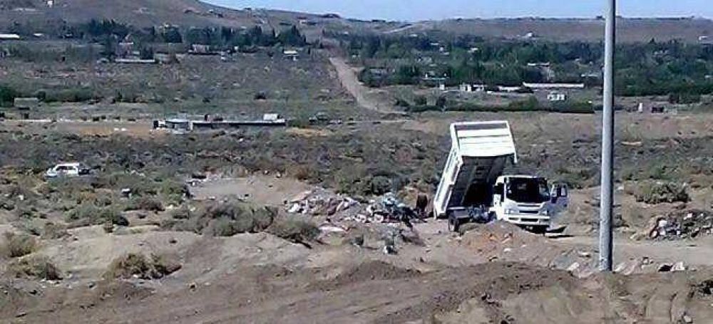Por corte de ruta, cambian temporalmente de lugar para residuos urbanos