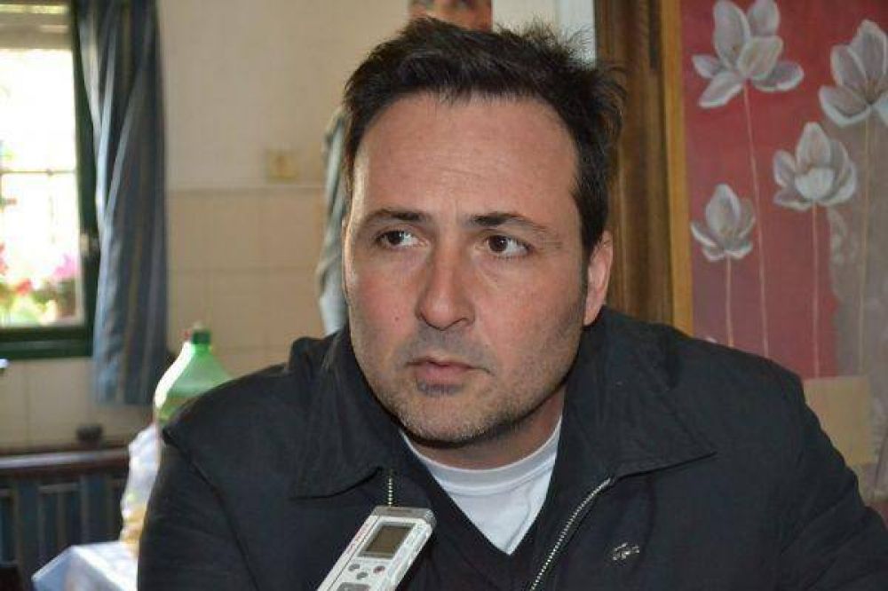 Radical con pocas pulgas: el ministro lo hizo esperar y se lo hizo sabe