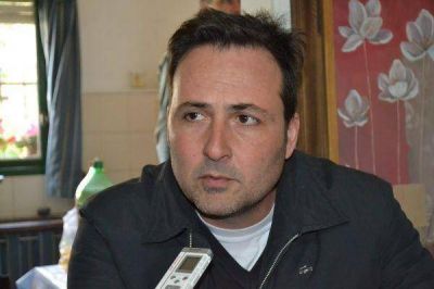 Radical con pocas pulgas: el ministro lo hizo esperar y se lo hizo sabe