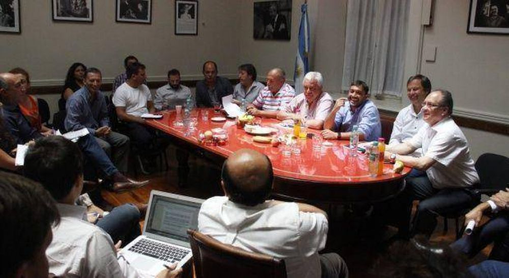 Representantes del FpV se reunir�n con Salvai para avanzar en la aprobaci�n del Presupuesto