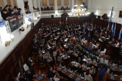 El Senado vota hoy el primer presupuesto de la era Cornejo
