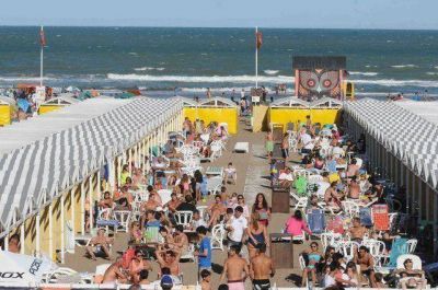 Hikkilo: �Arroyo y Mar�a Eugenia Vidal tendr� que hacer controles para que se respete el espacio p�blico en las playas�