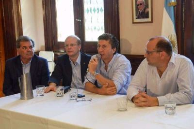 Naci�n y el Ministerio de Agroindustria encabezaron la firma del acuerdo marco lechero