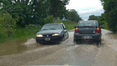 Agua y barro: la ruta 34 intransitable