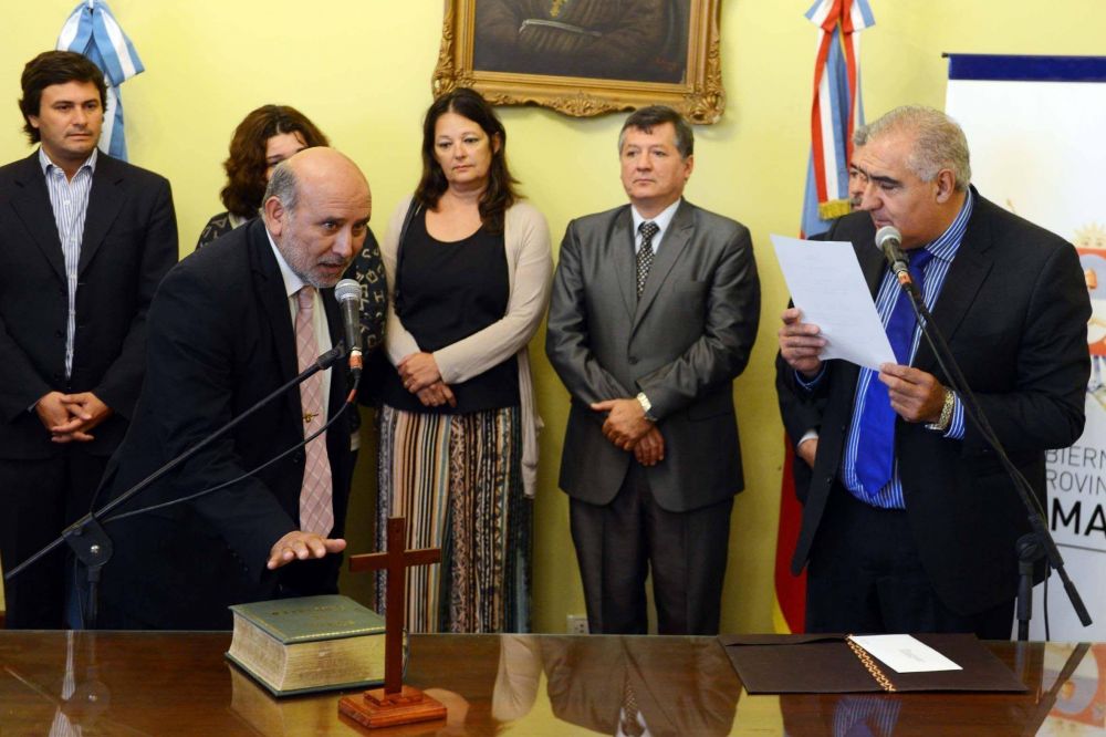 El vicegobernador tom juramento a nuevos funcionarios de Educacin