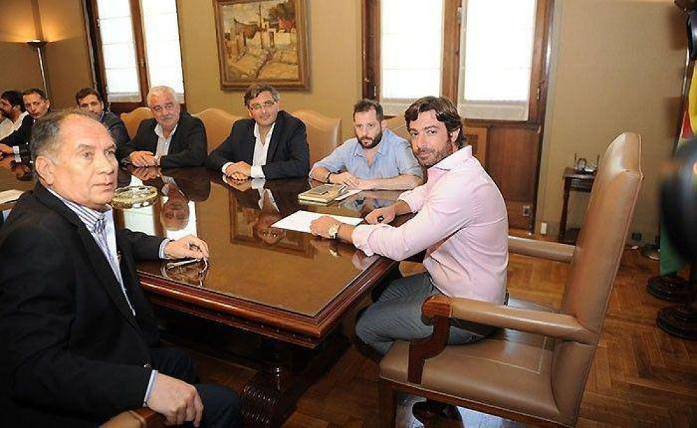 Presupuesto: tildan de �positivo� a encuentro entre el Ejecutivo y referentes del FPV