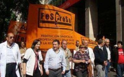 Federaci�n m�dica denuncia que el gobierno dej� de pagar sueldos de un programa de salud