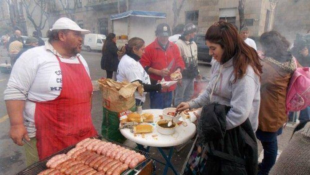 Choripaneros: El PRO acompa�a el proyecto de Agrupaci�n Atl�ntica