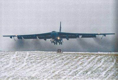Estados Unidos apoya a Corea del Sur con un avi�n repleto de misiles nucleares