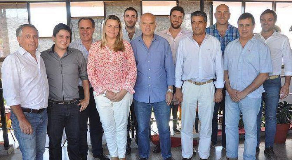 GRINDETTI ENCABEZ� UNA REUNI�N DE LA TERCERA DE CAMBIEMOS
