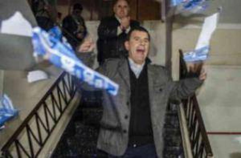 Bertellys y el macrismo arremeten contra los trabajadores