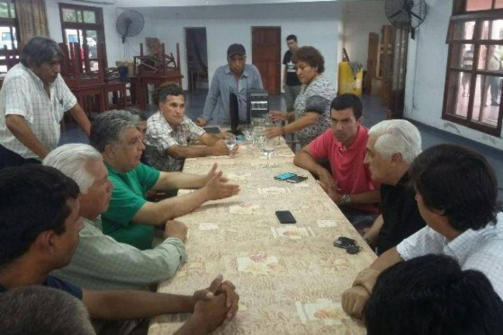 Urtubey verific� la asistencia a zonas afectadas por lluvias en el norte