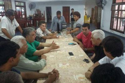 Urtubey verific� la asistencia a zonas afectadas por lluvias en el norte