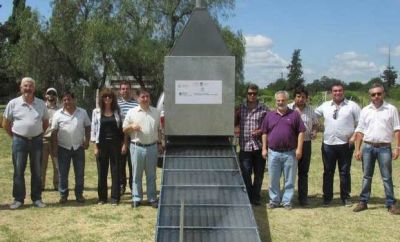 Invento local para secar verduras con energ�a solar