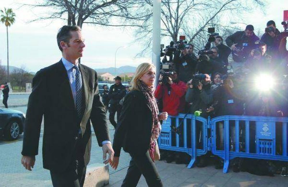 Para la defensa de la infanta, no se la debe juzgar