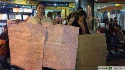 Decenas de vecinos y comerciantes de Jujuy manifestaron en contra del acampe de las organizaciones sociales