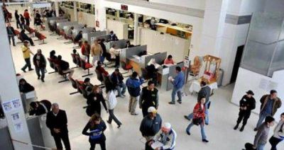 Hay 27 mil expedientes pendientes en Habilitaciones Comerciales