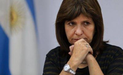 Mientras Bullrich brinda explicaciones y apuesta fuerte, en las redes se habla de 