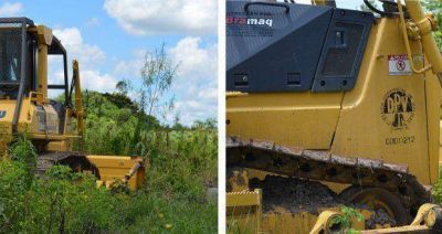 Mientras urge recuperar los caminos, Vialidad dej� abandonada una m�quina a expensas de los yuyos