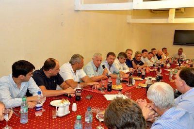 Legisladores e intendentes del FR analizaron el Presupuesto 2016