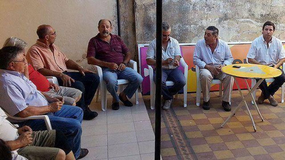 Papeleras: De Angeli trabaja para reconciliar a la Asamblea con Macri