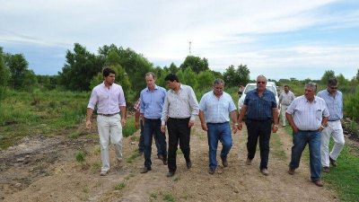 Proyectan fortalecer las defensas costeras de Villa Paranacito
