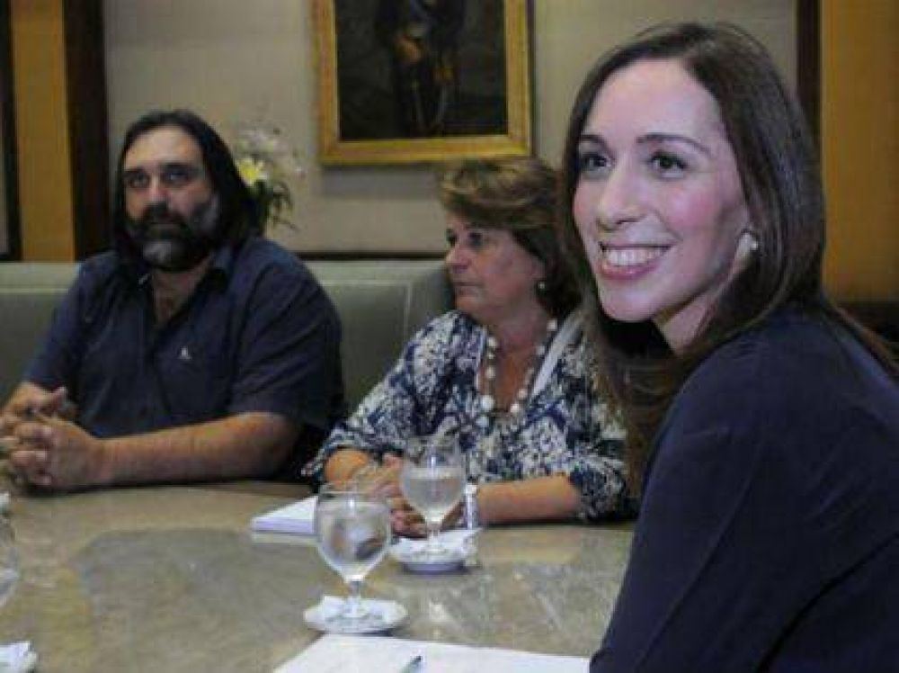 Provincia asegura que la suspensi�n de las paritarias municipales es para organizarlas