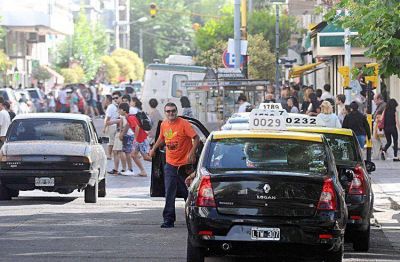 Los viajes en taxis disminuyeron en un promedio del 