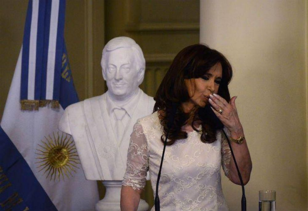 Cristina Kirchner volvi� a aparecer y salud� a La C�mpora