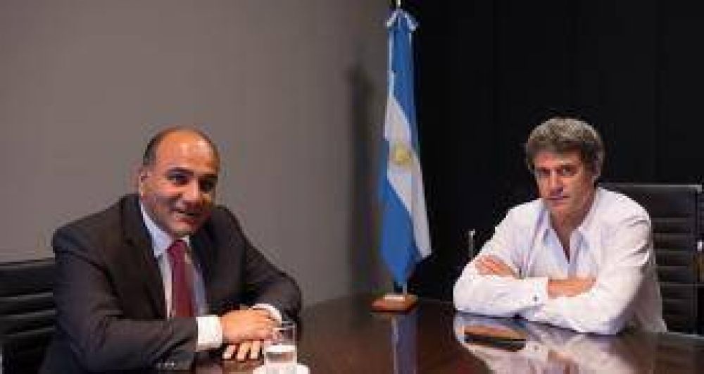 El Gobernador afianza relaci�n con funcionarios nacionales