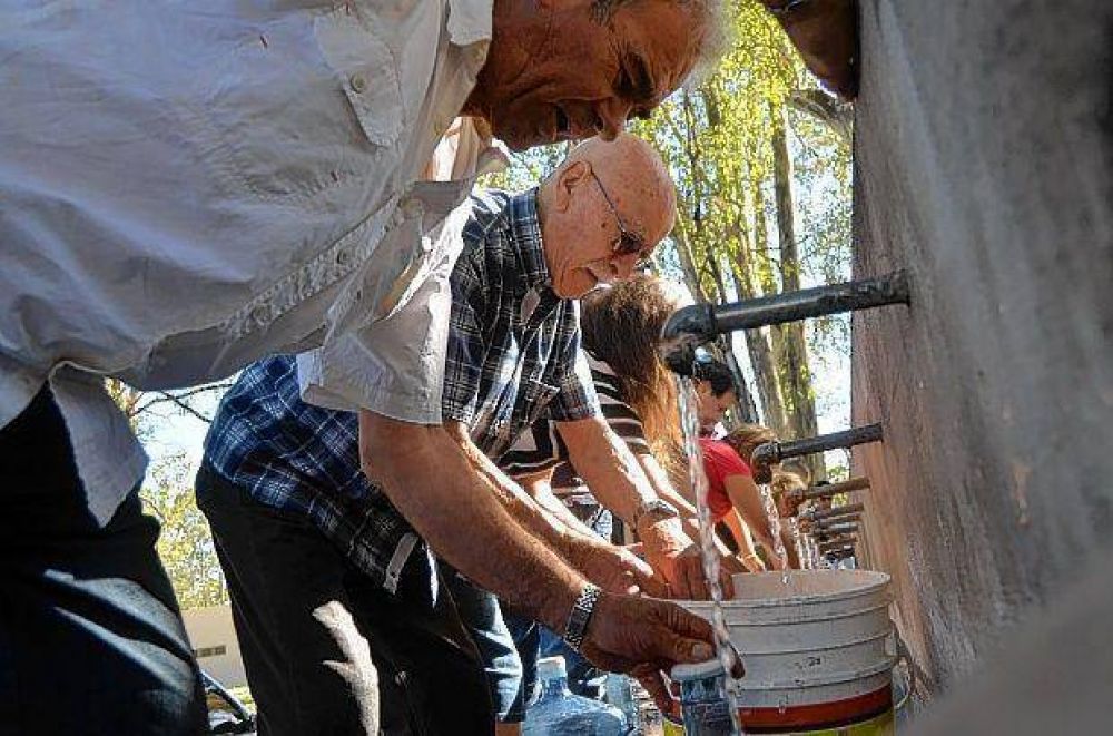 Por la crisis del agua, el intendente H�ctor Gay viaja a La Plata en busca de soluciones