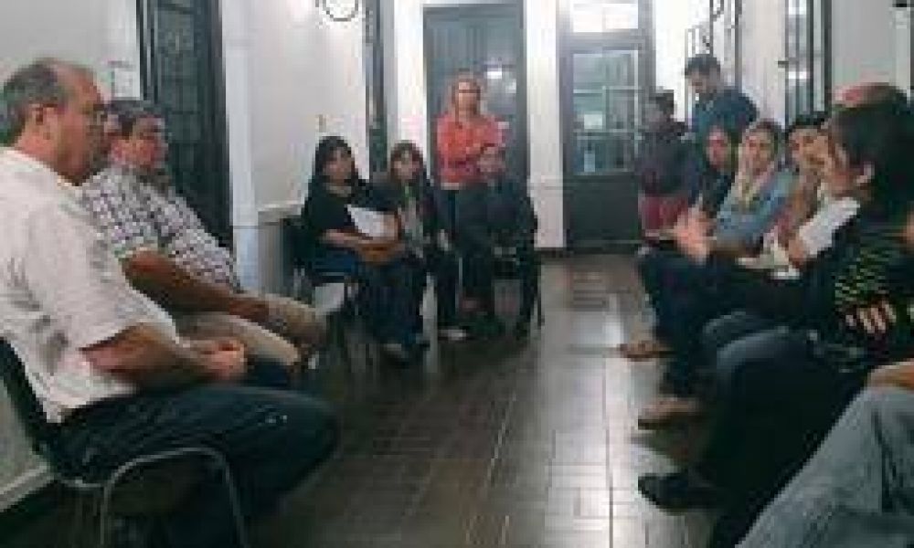 Olivares reclama una nueva ley de Coparticipaci�n Federal