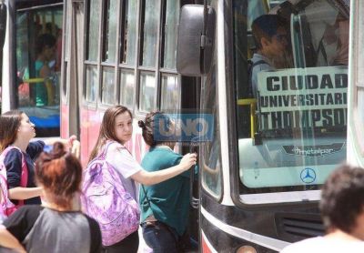 Convocar�n a una mesa de di�logo por la nueva concesi�n del transporte urbano de Paran�