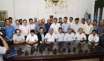 Intendentes del FpV piden parar la interna del PJ para ocuparse de los municipios