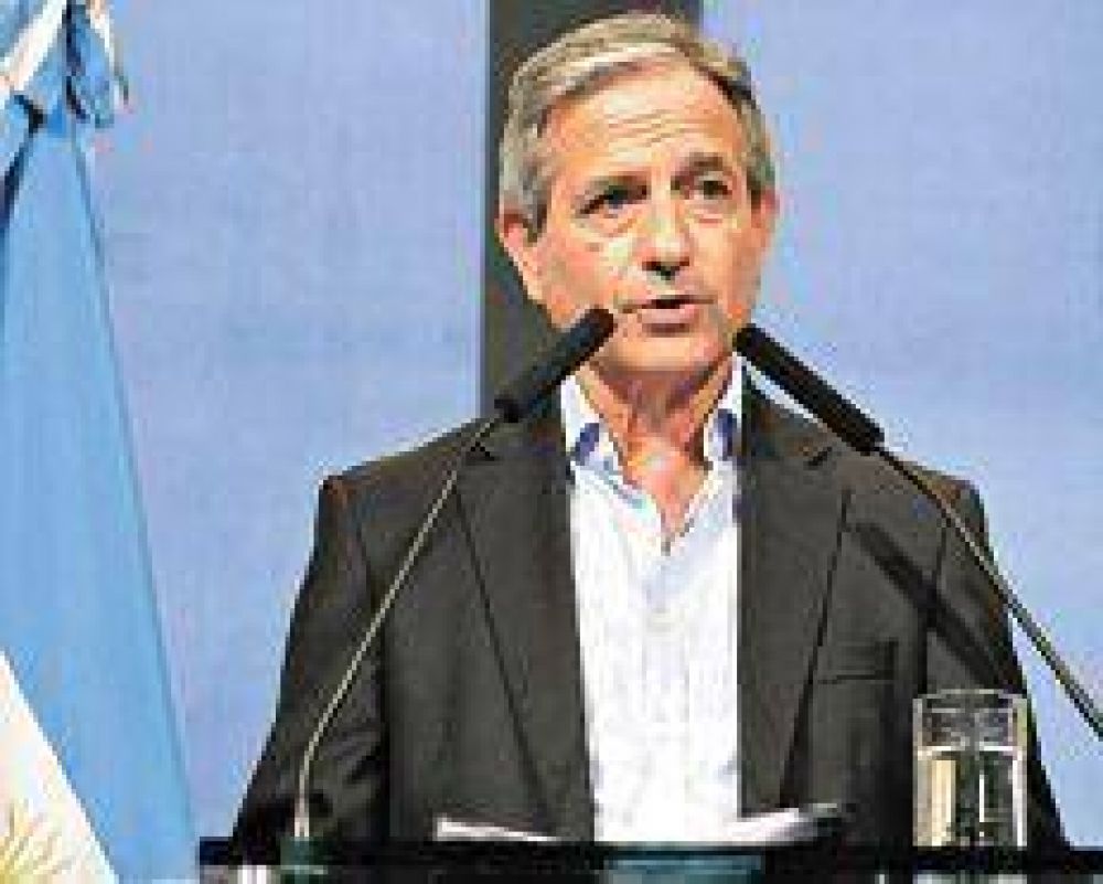 Macri anota nuevos despidos en su cuenta