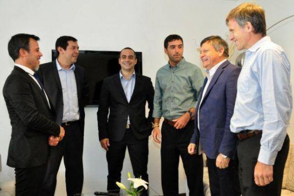 Procrear y pobreza cero, los ejes de la reuni�n entre Peppo y el titular de Anses