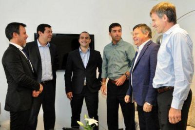 Procrear y pobreza cero, los ejes de la reuni�n entre Peppo y el titular de Anses