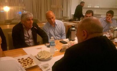 Arroyo recibi� a Hugo Moyano y el �Momo� Venegas