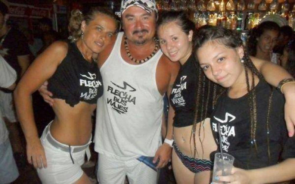 El Peque, un cholulo complicado que salpica a famosos y pol�ticos