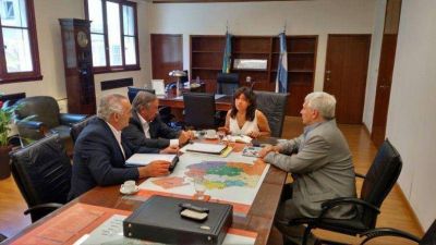 Regionalizaci�n de los hospitales y deuda con Tandil, ejes de las reuniones en La Plata