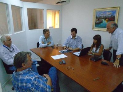 Reuni�n del Concejal Alconada Zambosco con los Defensores del Pueblo y representantes del ejecutivo por medio ambiente