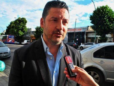Gustavo Men�ndez: �El habitante de Merlo no tiene por qu� sostener un aparato pol�tico casi obsceno�