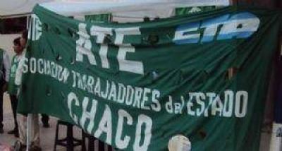 Gremios estatales preparan una masiva movilizaci�n en Resistencia en rechazo a las cesant�as