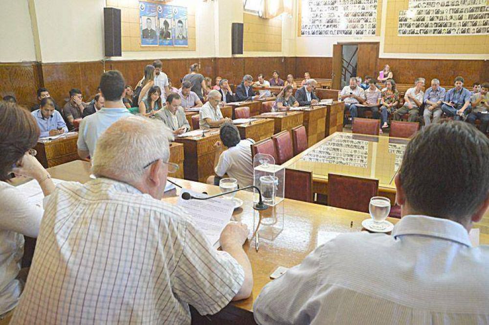 Aprueban por un voto la designaci�n de Giri al frente del Ente de Turismo