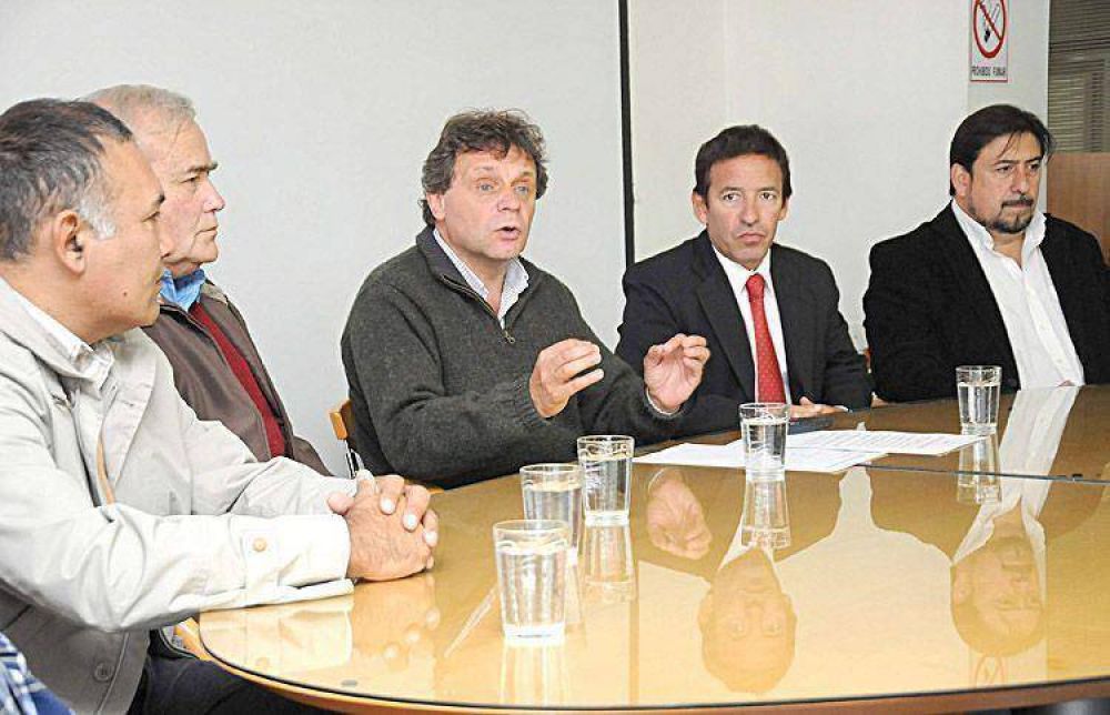 Meteor�logos sin cobrar: cr�ticas de concejales de distintos partidos
