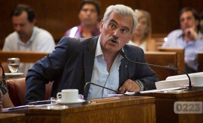 �Qued� demostrada la incompatibilidad de Giri para ser presidente del Emtur�