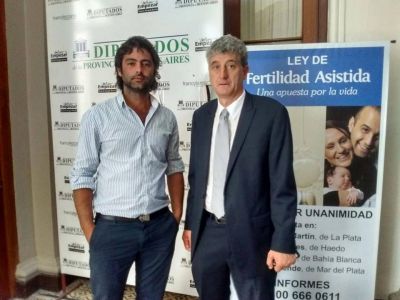 BARRERA EN LA PLATA APOYANDO EL PRESUPUESTO