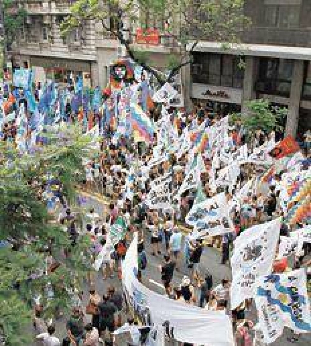 Amplio rechazo a la detencin de Sala