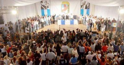 El PJ se alista para la discusi�n interno; en Corrientes piden que se realice a puertas cerradas